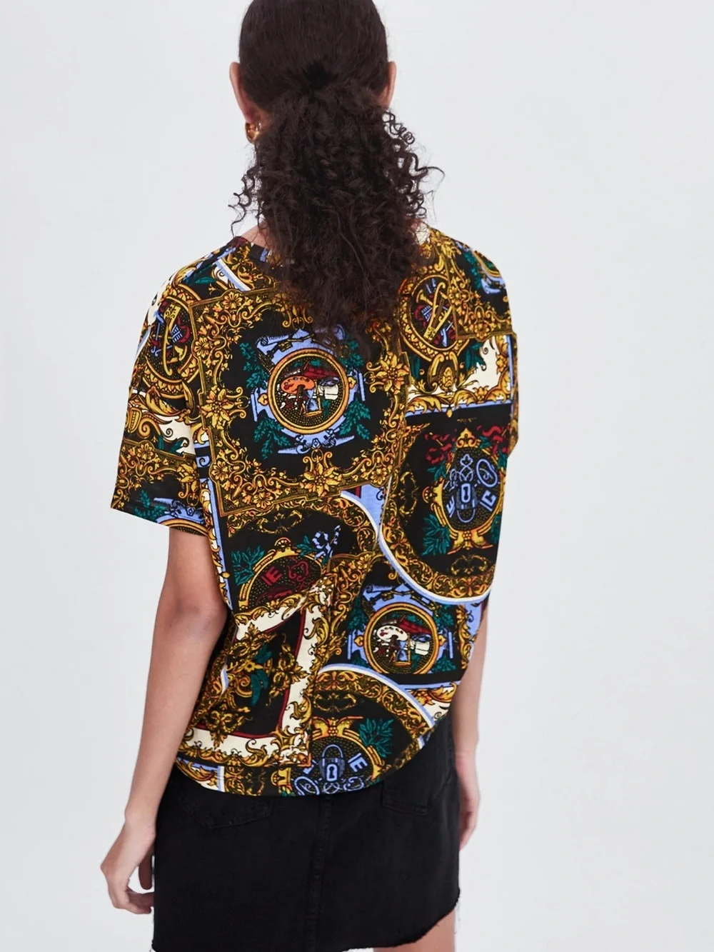 NWOT Zara Trafaluc Baroque Print Short Sleeve Tee in Black and Gold - Picture 2 of 10